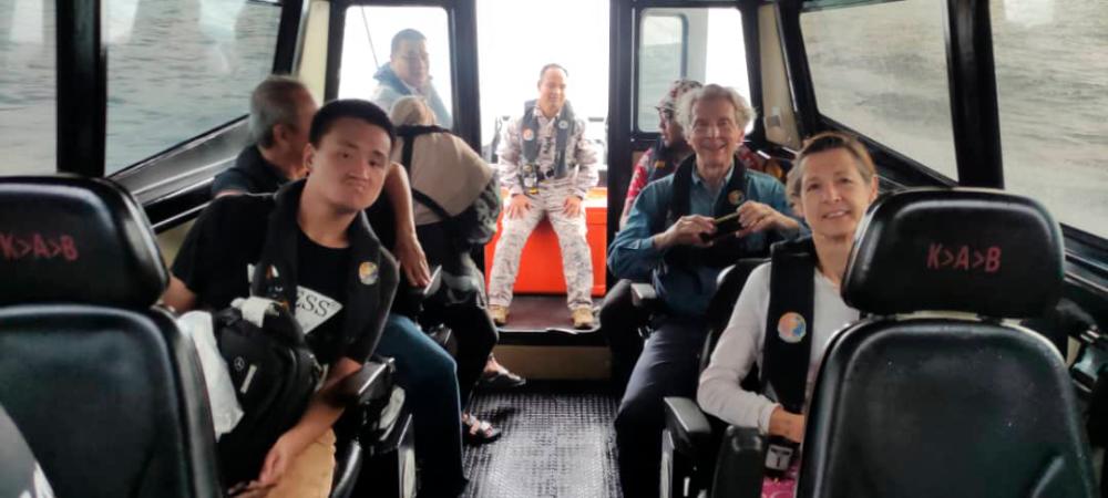 MMEA rescues six tourists stranded on Pulau Rawa due to bad weather MMEA rescues six tourists stranded on Pulau Rawa due to bad weather