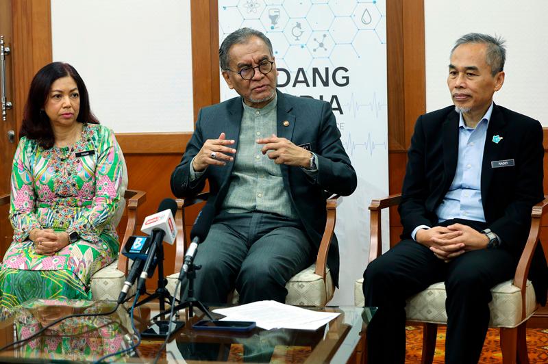 MOH aims to address health financing and human resource challenges in 2025 - Dzulkefly