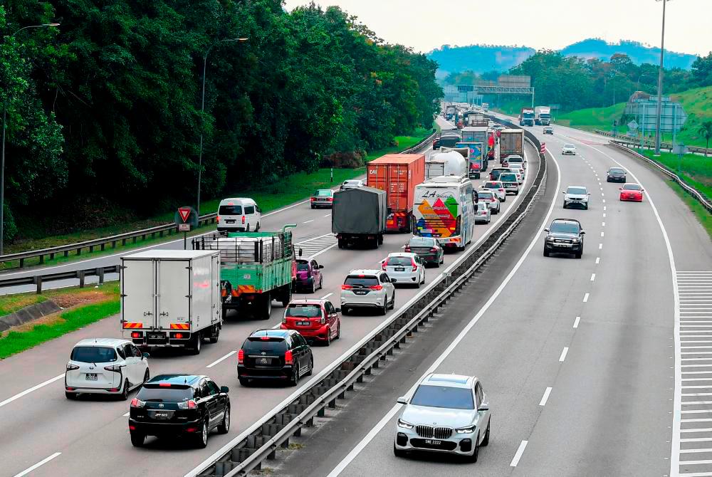MOT: Road ban on goods vehicles, speed limit reduction for Aidilfitri 2023 MOT: Road ban on goods vehicles, speed limit reduction for Aidilfitri 2023