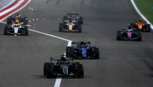 MOTOR-F1-TESTING_ Russell concerned by Ferrari's fast starts and his slow ones