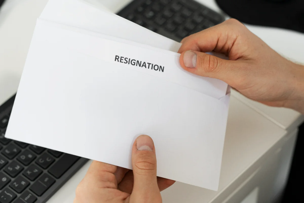 M_sian_fresh_graduate_alleges_probation_cut_short_after_being_told_to_resign_by_HR M'sian fresh graduate alleges probation cut short after being told to resign by HR