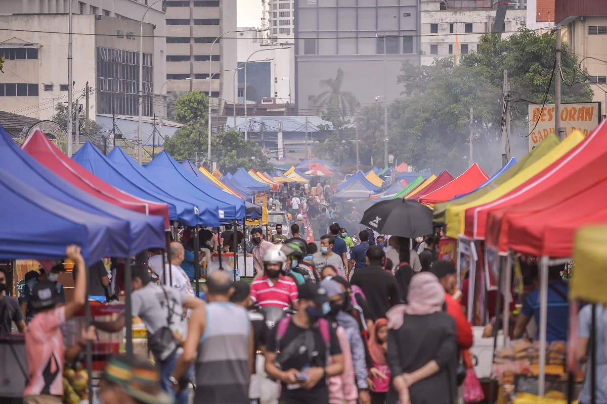 M'sian urges parents not to bring strollers to Ramadan bazaars M'sian urges parents not to bring strollers to Ramadan bazaars