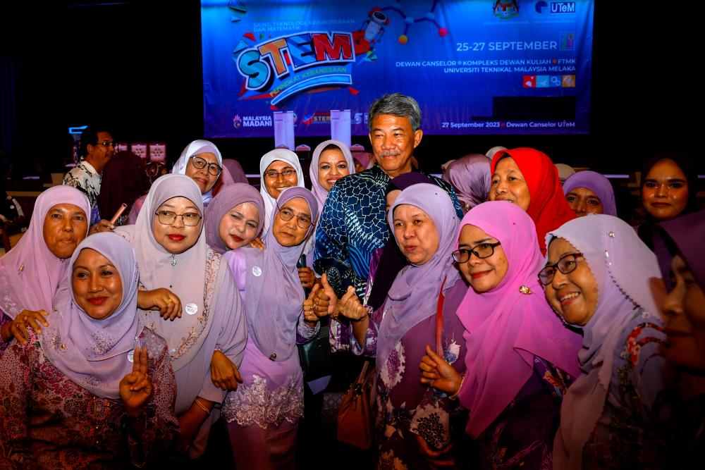 Mahkamah tetapkan 27 Okt tarikh keputusan petisyen Parlimen Masjid Tanah Mahkamah tetapkan 27 Okt tarikh keputusan petisyen Parlimen Masjid Tanah