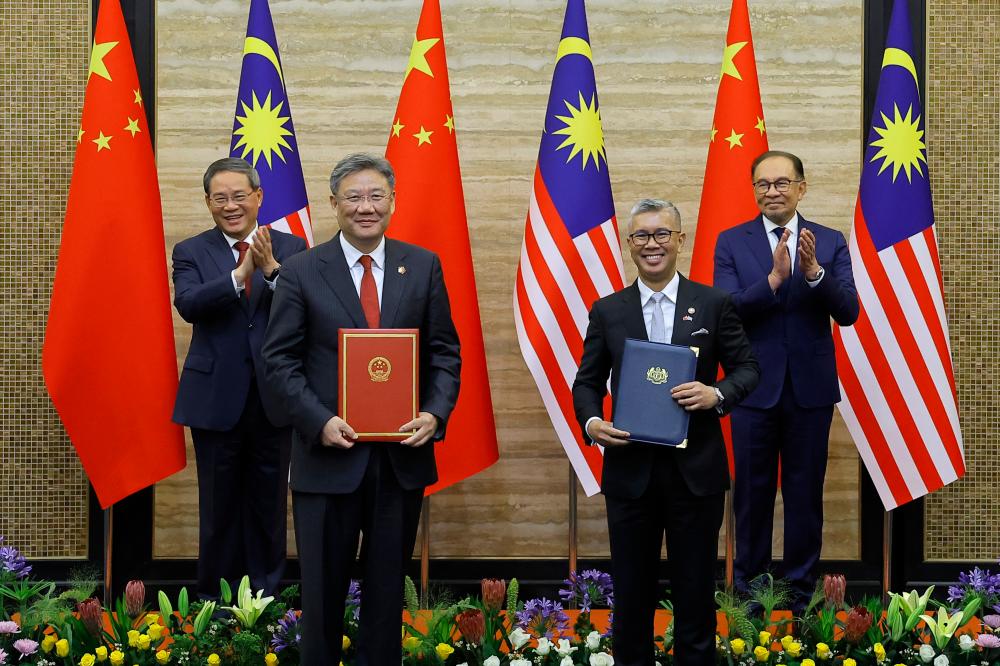 Malaysia, China economic collaboration to bolster supply chains, trade in services sector - Tengku Zafrul