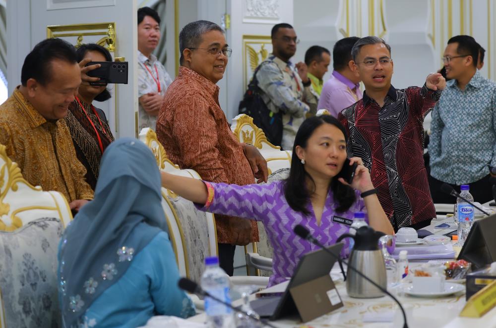 Malaysia Day celebrations successfully demonstrate ‘Segulai Sejalai’ spirit - Fahmi Malaysia Day celebrations successfully demonstrate ‘Segulai Sejalai’ spirit - Fahmi