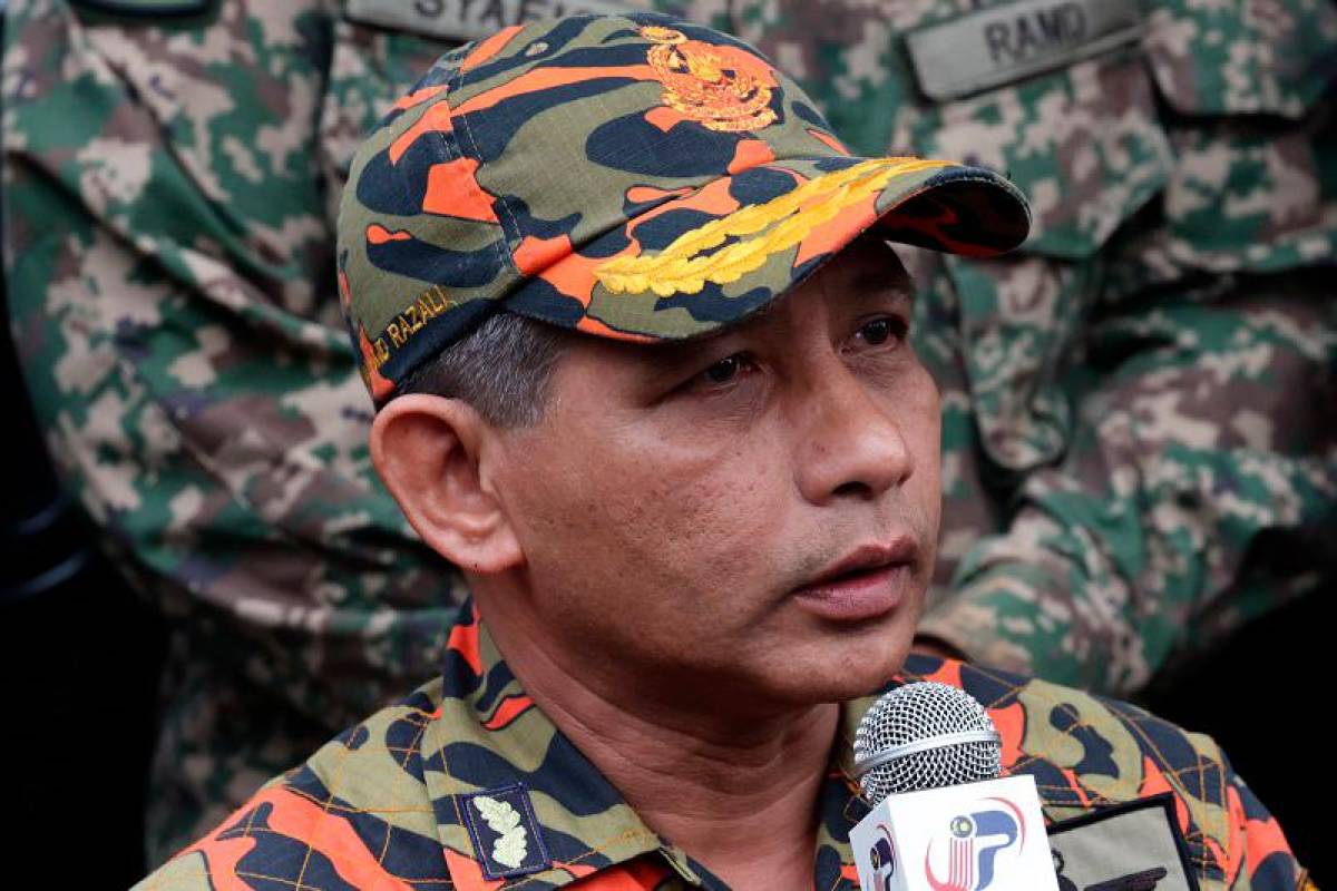 Man missing after lorry plunges into sea found drowned - Fire Dept