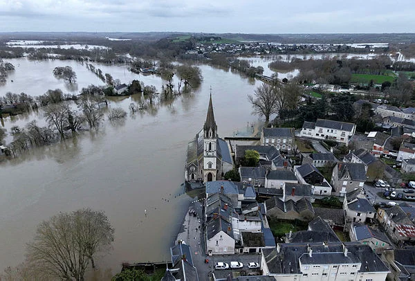 Man missing after being swept away by swollen Loire river