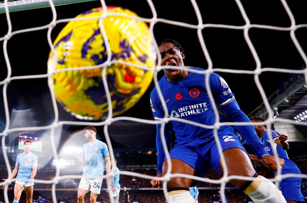 Manchester City draw with Chelsea in 8-goal thriller Manchester City draw with Chelsea in 8-goal thriller
