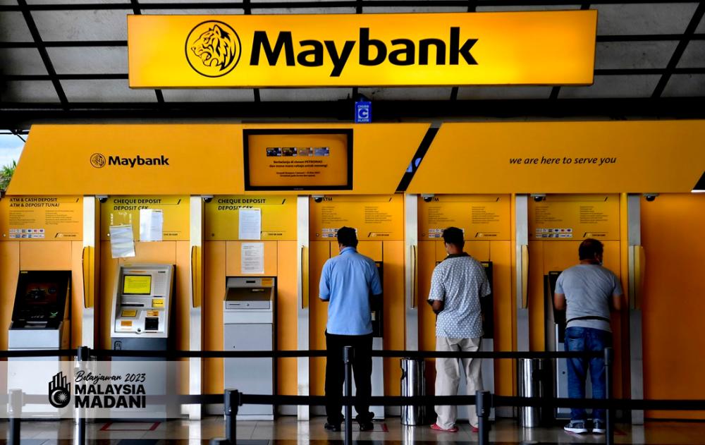 Maybank shines at Retail Banker International Asia Trailblazer Awards  