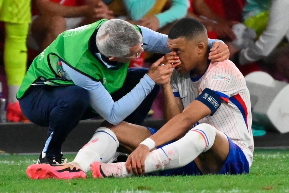 Mbappe breaks nose in France Euro 2024 win Mbappe breaks nose in France Euro 2024 win