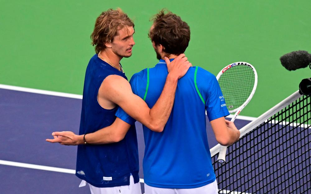 Medvedev tops Zverev in ‘crazy’ match to reach Indian Wells quarter-finals