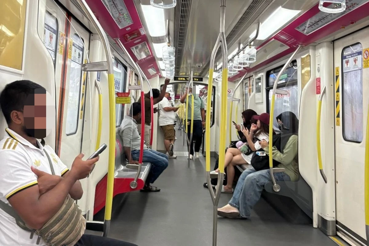 Men_entering_Women_s_Coaches_spark_debate_on_train_safety