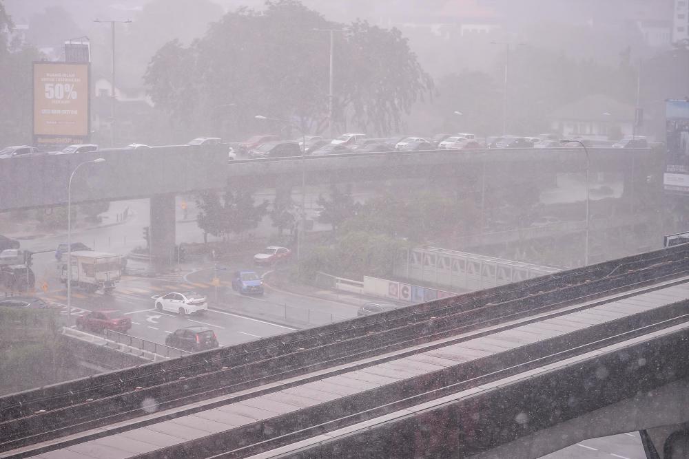 MetMalaysia issues continuous rain warning for four states MetMalaysia issues continuous rain warning for four states