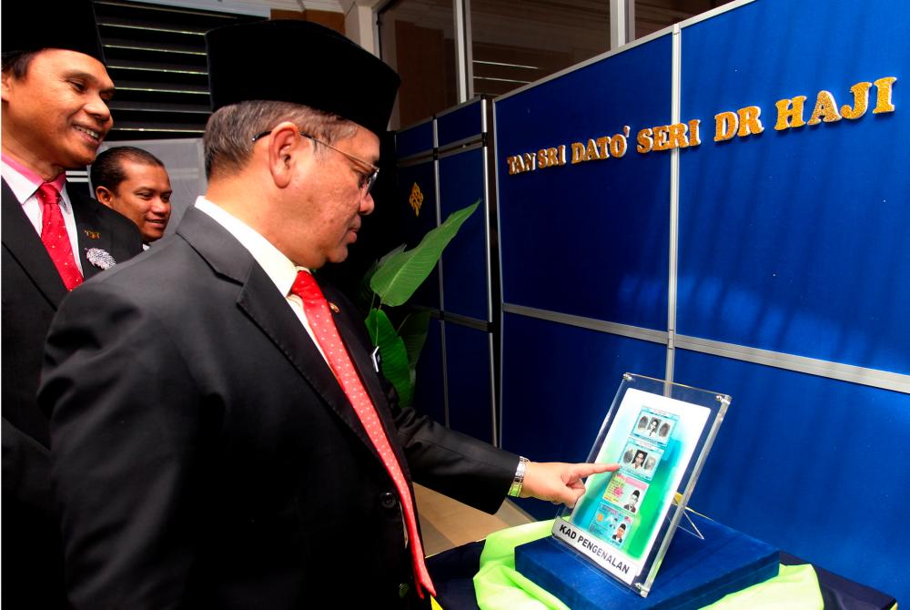 Mohd Na’im: Scholars urged to use social media to draw youngsters to Islamic teachings Mohd Na’im: Scholars urged to use social media to draw youngsters to Islamic teachings