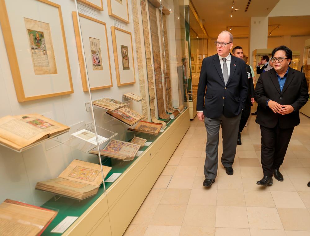 Monaco’s Prince Albert II visits Islamic Arts Musuem Malaysia Monaco’s Prince Albert II visits Islamic Arts Musuem Malaysia