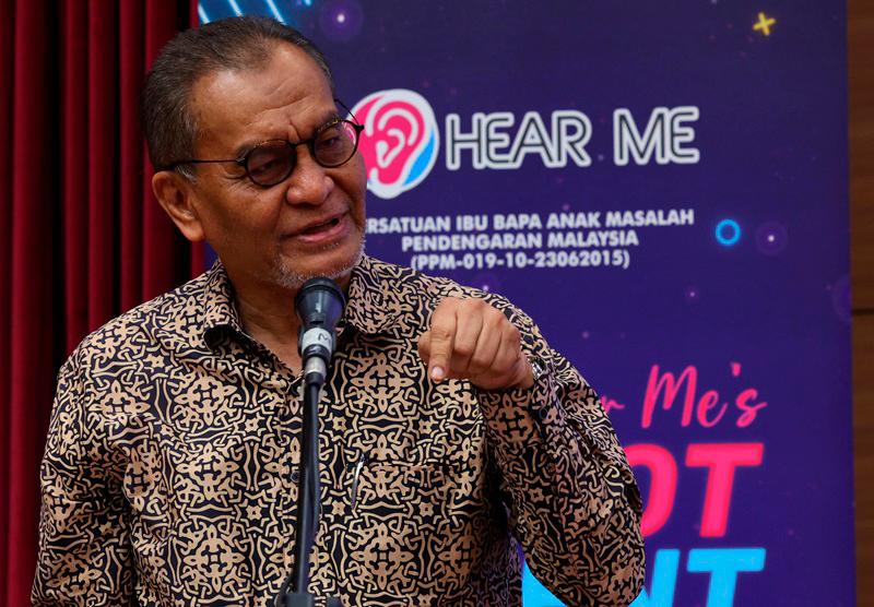 More than 900 infants diagnosed with hearing problems last year - Dr Dzulkefly More than 900 infants diagnosed with hearing problems last year - Dr Dzulkefly