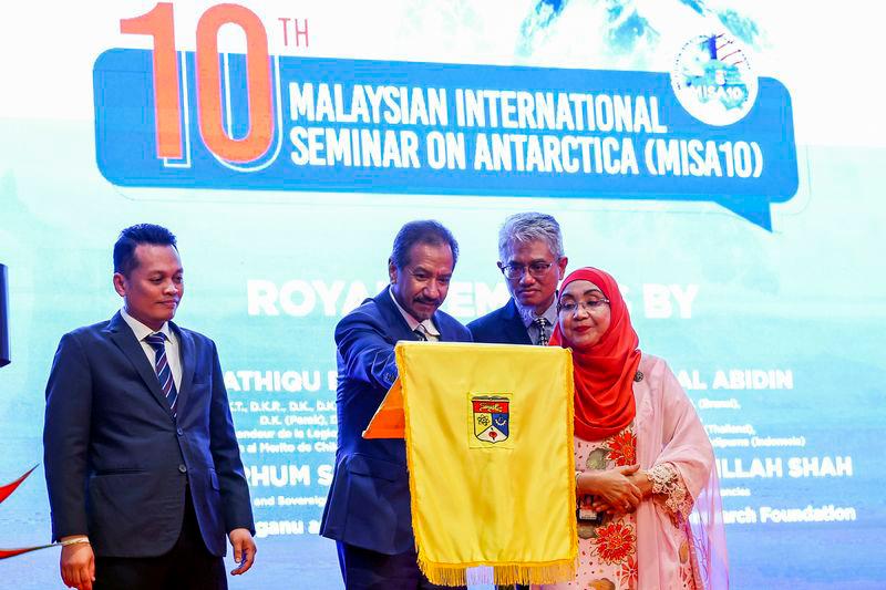 M’sia committed to addressing issues of climate change - Sultan Mizan M’sia committed to addressing issues of climate change - Sultan Mizan