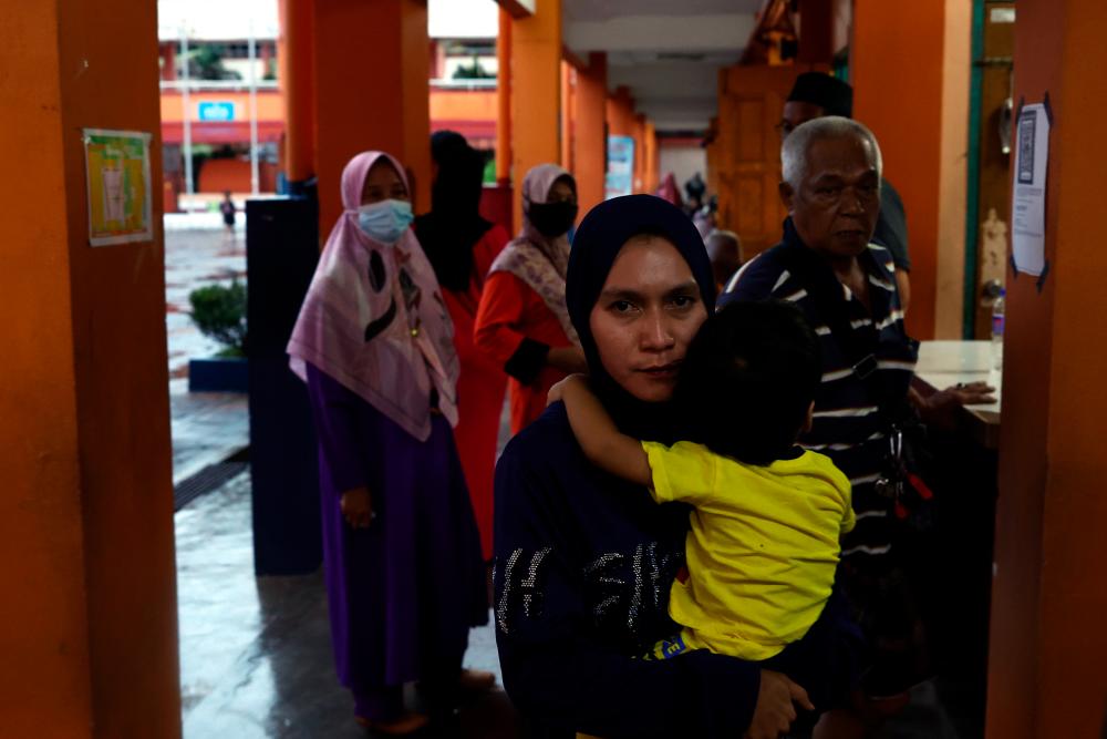 Nadma: Over 25,000 people evacuated to relief centres due to floods, landslides as of noon today