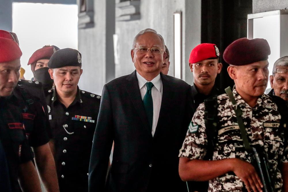 Najib Razak nafi dakwaan Sirul dalam wawancara dengan Al Jazeera