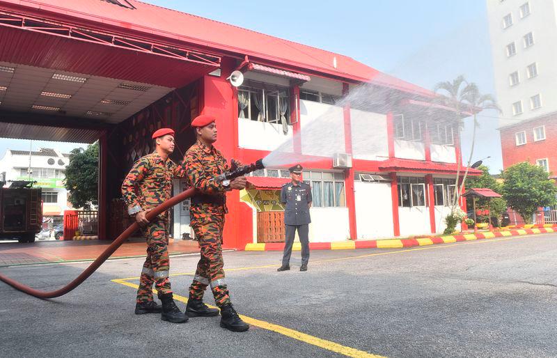 Negara perlu 84 balai bomba baharu - KPKT Negara perlu 84 balai bomba baharu - KPKT