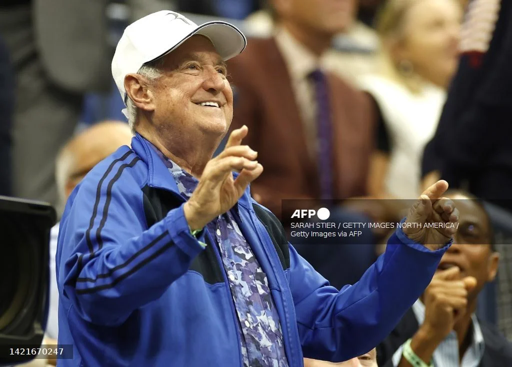 Neil Sedaka, US singer and songwriter, dies age 86