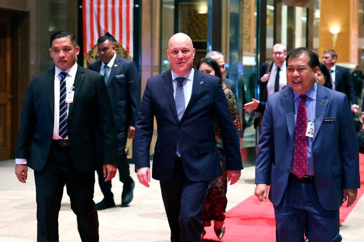 New Zealand PM Luxon arrives in Malaysia for official visit