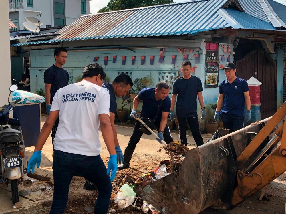 Number of flood evacuees in Batu Pahat drops to 8,650