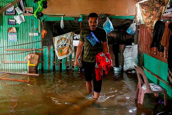 Number of flood victims drops in Terengganu, Kelantan, unchanged in Selangor Number of flood victims drops in Terengganu, Kelantan, unchanged in Selangor