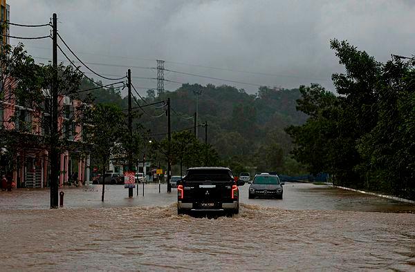 Number of flood victims in Hilir Perak, Kerian drops to 227 Number of flood victims in Hilir Perak, Kerian drops to 227