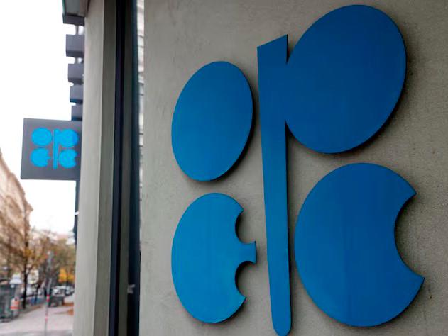 OPEC+ discuss keeping voluntary oil cuts until year-end, sources say