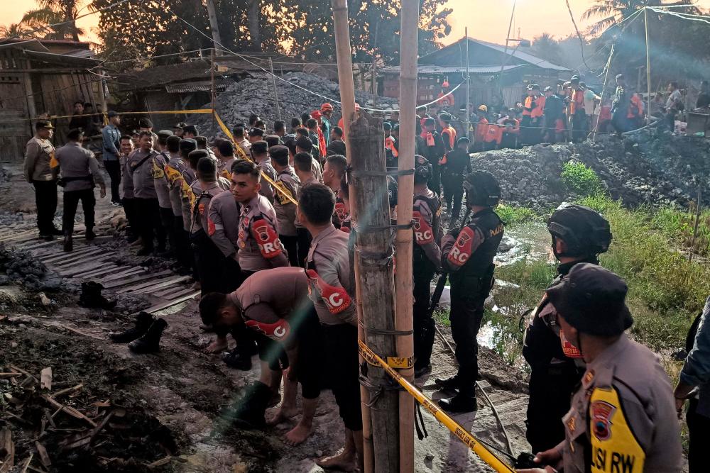 Operasi menyelamat dijalankan, selamatkan lapan pelombong terperangkap di Jawa Tengah