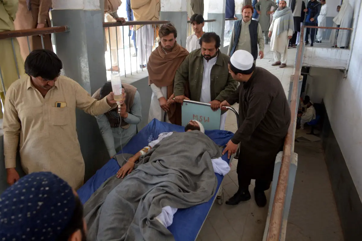 At least 14 killed in bomb and gun attacks in northwest Pakistan At least 14 killed in bomb and gun attacks in northwest Pakistan