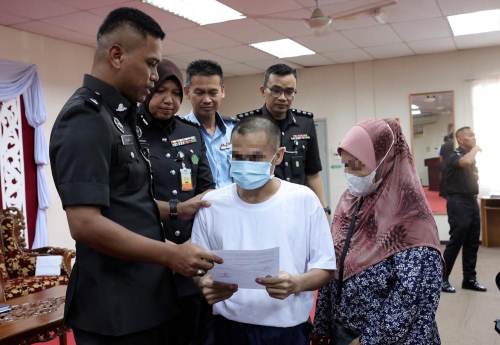 PBSL allows prisoners in Kota Kinabalu to celebrate Aidilfitri with families PBSL allows prisoners in Kota Kinabalu to celebrate Aidilfitri with families