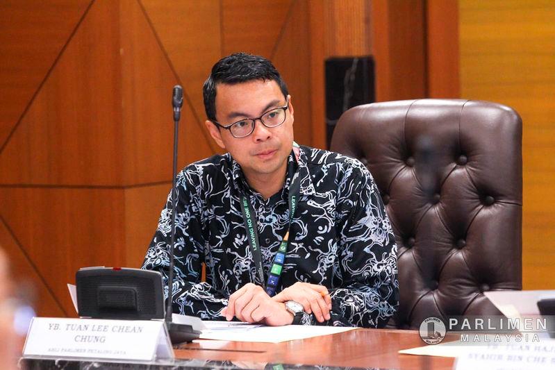 PJ MP expresses disappointment over government’s cancelation of Singaporean comedian’s performance