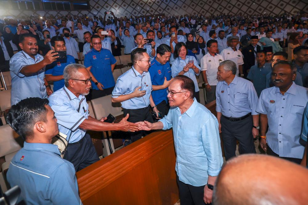 PM: About time to review salary of civil servants, especially those in lower grades