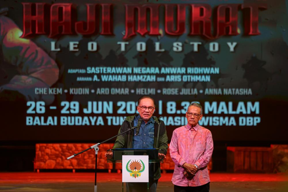 PM Anwar attends ‘Hadji Murat’ theatre premiere PM Anwar attends ‘Hadji Murat’ theatre premiere