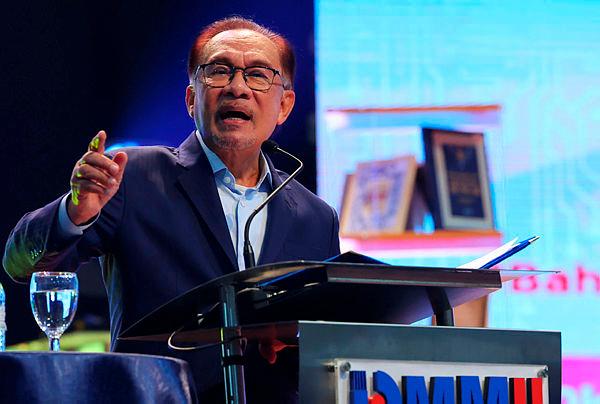 PM Anwar attends the 10th Malaysia-Singapore Leaders’ Retreat 
