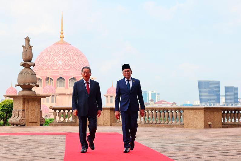 PM Anwar hails progressive Malaysia-China ties on golden jubilee PM Anwar hails progressive Malaysia-China ties on golden jubilee