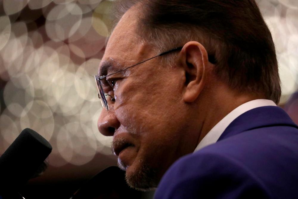 PM Anwar holds talks with King of Jordan on sidelines of extraordinary OIC Summit