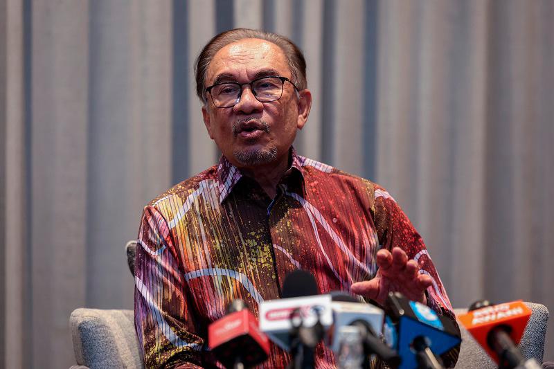 PM Anwar hosts investment talks with AWS, Masdar in Putrajaya PM Anwar hosts investment talks with AWS, Masdar in Putrajaya