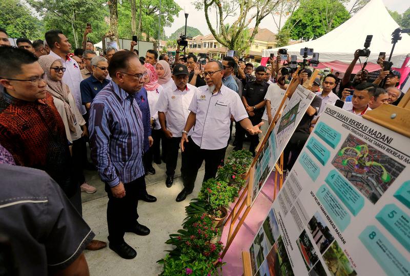 PM Anwar officiates opening of MADANI Woodlands Recreational Park