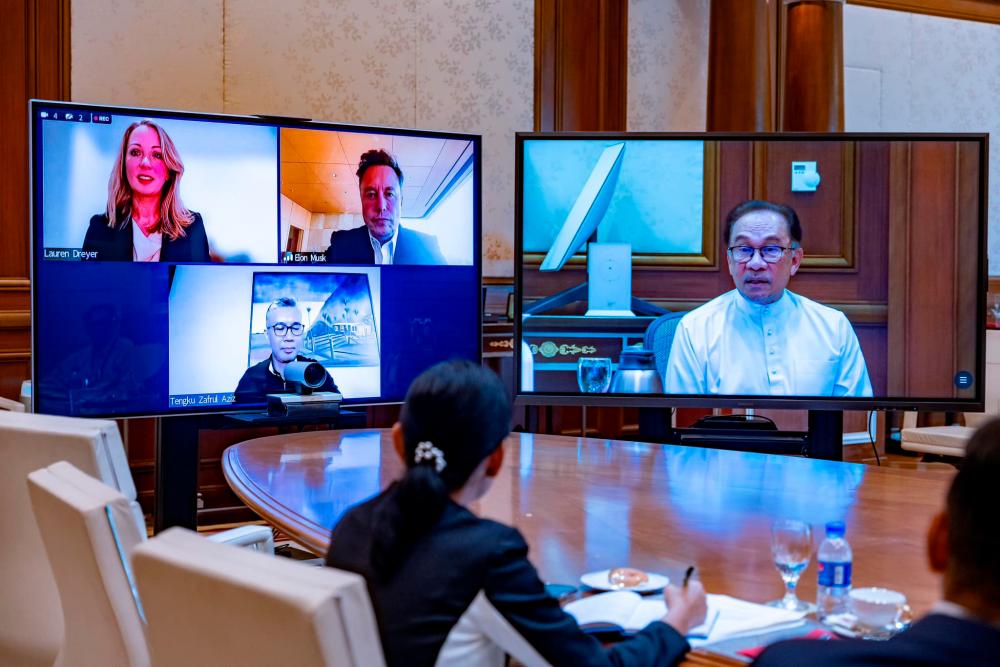 PM: Kerjasama dengan Elon Musk bawa puluhan ribu peluang pekerjaan di Malaysia PM: Kerjasama dengan Elon Musk bawa puluhan ribu peluang pekerjaan di Malaysia