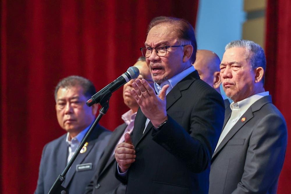 PM: Mesyuarat MTEN setuju tiga cadangan menoktahkan kemiskinan PM: Mesyuarat MTEN setuju tiga cadangan menoktahkan kemiskinan