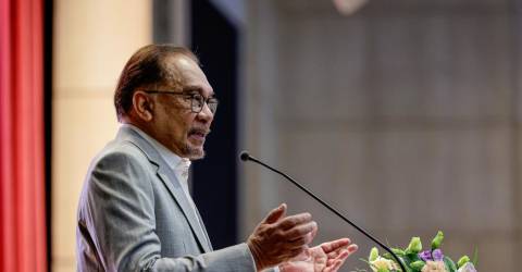 PM acknowledges Malaysian Chinese’s role in economic, socioeconomic developments PM acknowledges Malaysian Chinese’s role in economic, socioeconomic developments