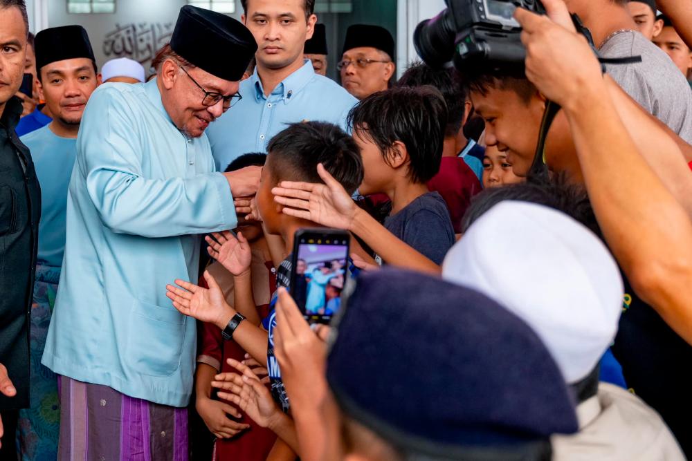 PM bangga dengan prestasi agensi kerajaan dalam tempoh lapan bulan tadbir negara