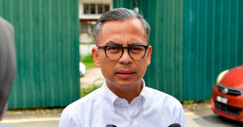 PM dan jemaah menteri zahir penghargaan kepada petugas Hari Kebangsaan - Fahmi