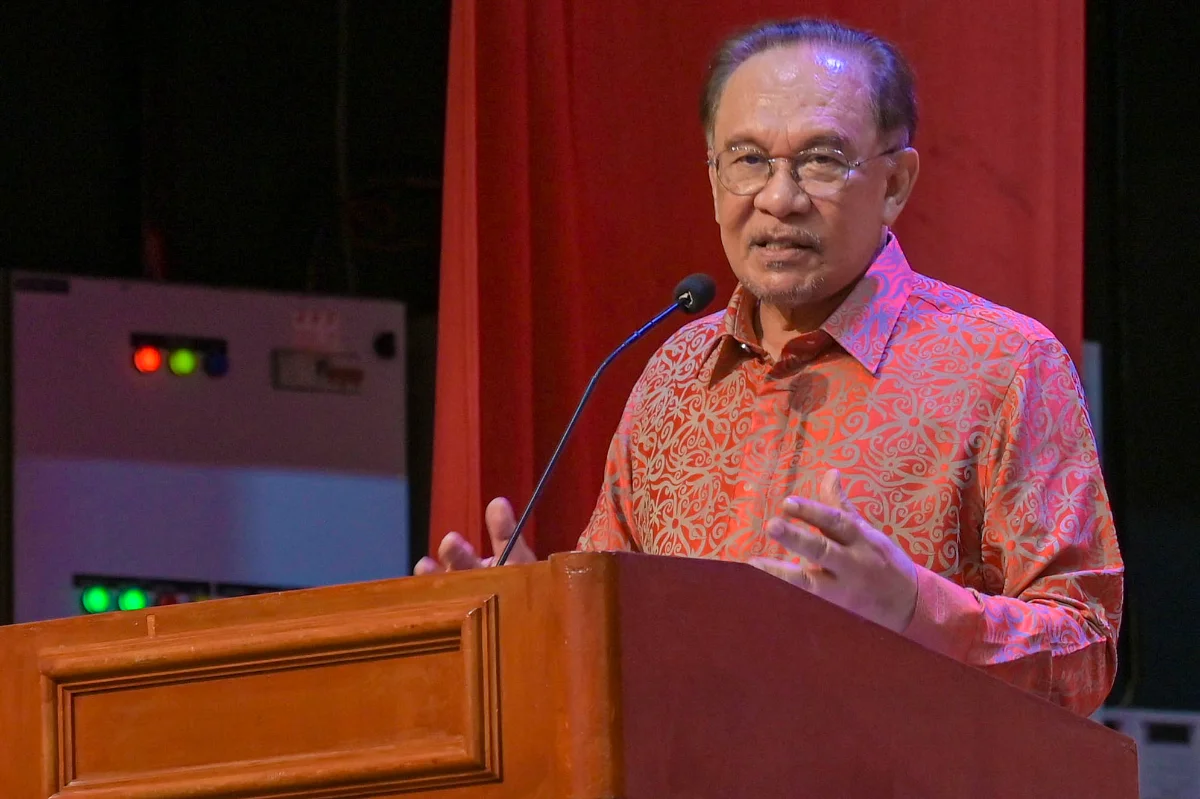 PM Anwar urges conservation of 100-year-old KLSCAH building