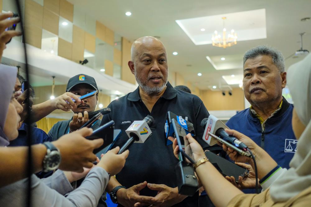 PRK Kemaman: Mohamed Affandi nampak garang, sebenarnya mudah didekati - Veteran ATM PRK Kemaman: Mohamed Affandi nampak garang, sebenarnya mudah didekati - Veteran ATM