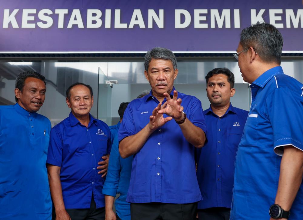 PRN: Henti seketika amalan 'sedekah' dalam tempoh berkempen - Mohamad