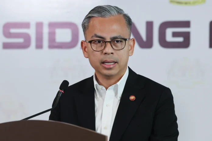 Fahmi regrets party with “truckloads of PM candidates” belittling local university